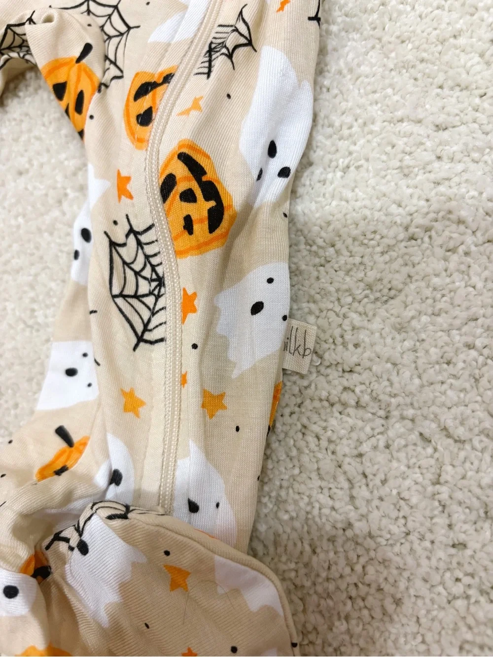NWT Milkberry Halloween Pumpkin Ghost Spider Bamboo Zip Sleeper + Matching Hat
